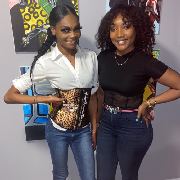 Meet your Posher, Deja - Picture 6 of 6